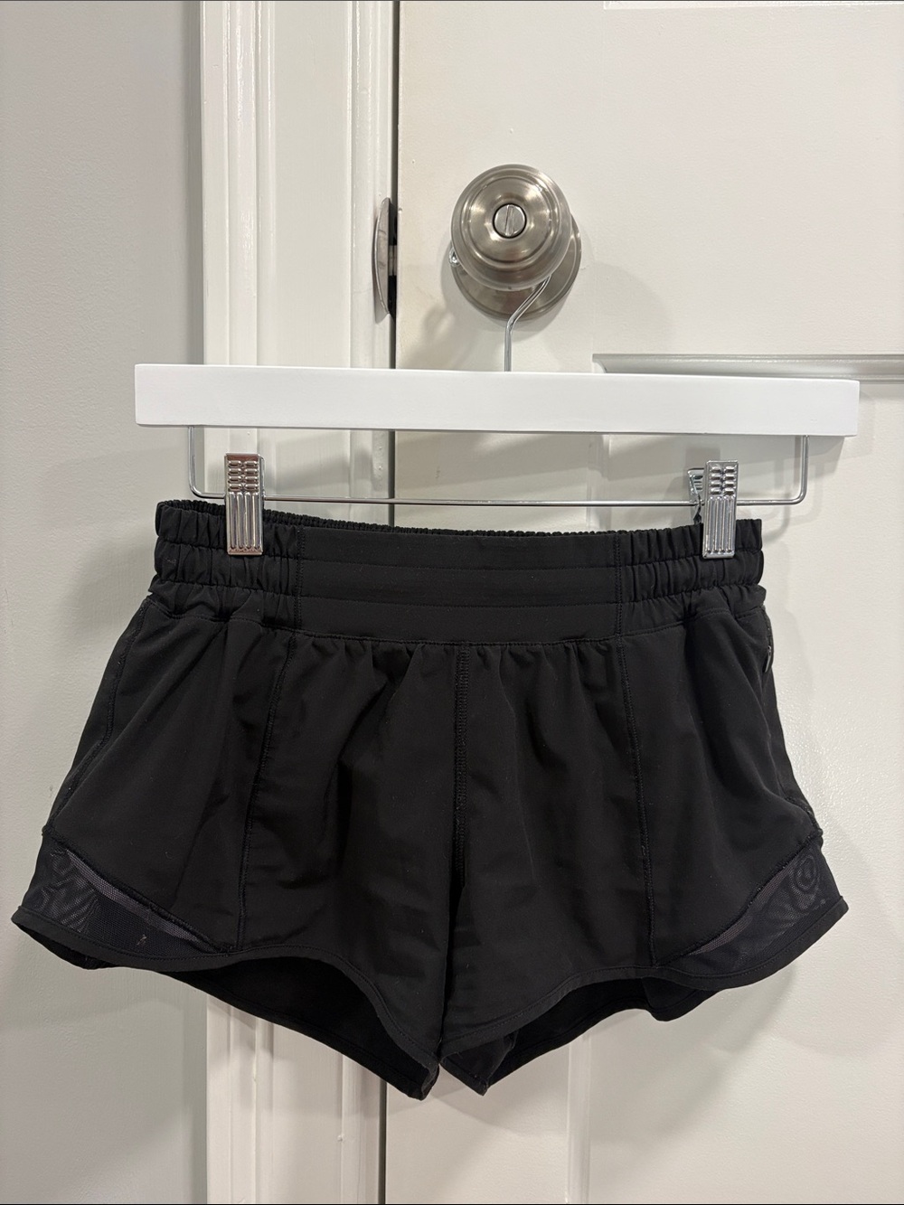 Lulu Hotty Hot LR 2.5in shorts